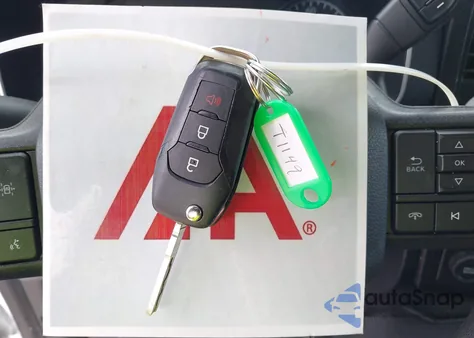 2023 Ford F-150 Xl z USA, uszkodzony, nr VIN 1FTMF1C52PKF59870